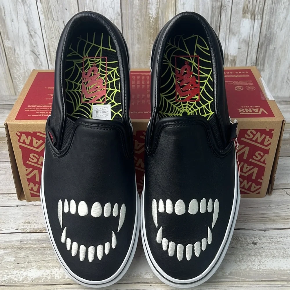 Vans classic slip on Fangs sneaker - Picture 3 of 5
